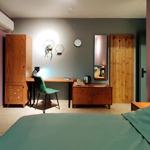 https://piros-cozy-house-city-centre.albaniahotels.org