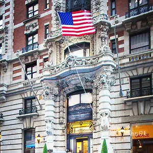 The At Fifth Avenue 米国