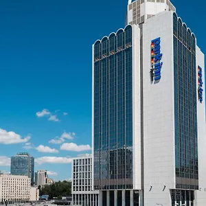 **** Otel Park By Radisson Troyitska Ukrayna